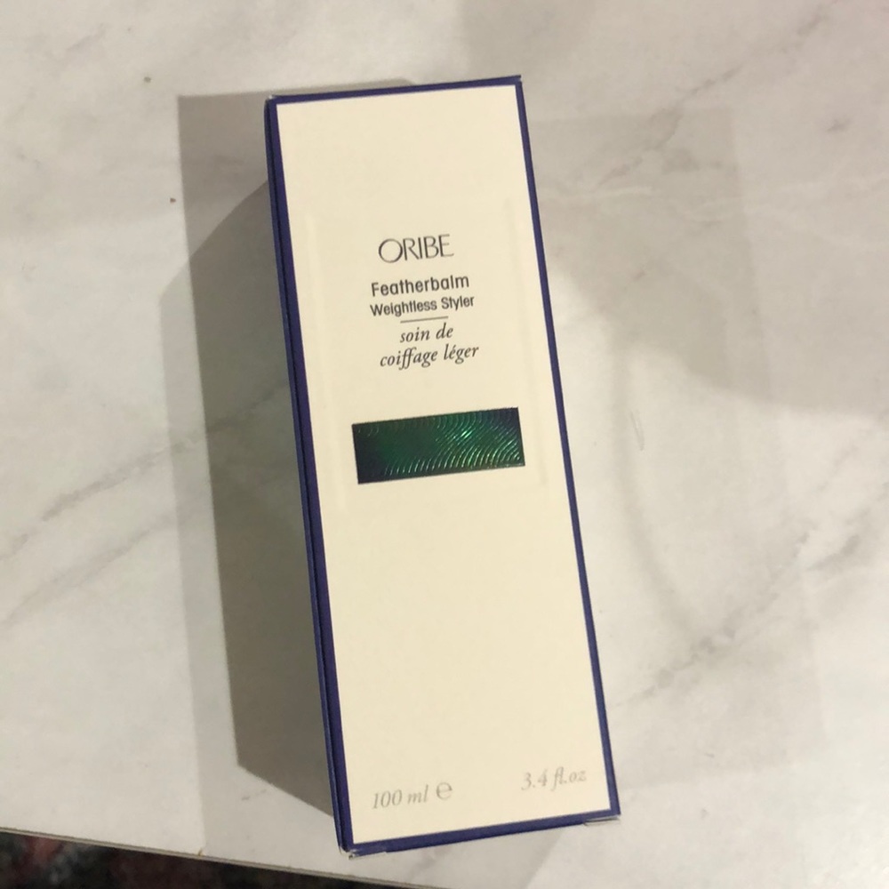 Oribe Featherbalm Weightless Styler